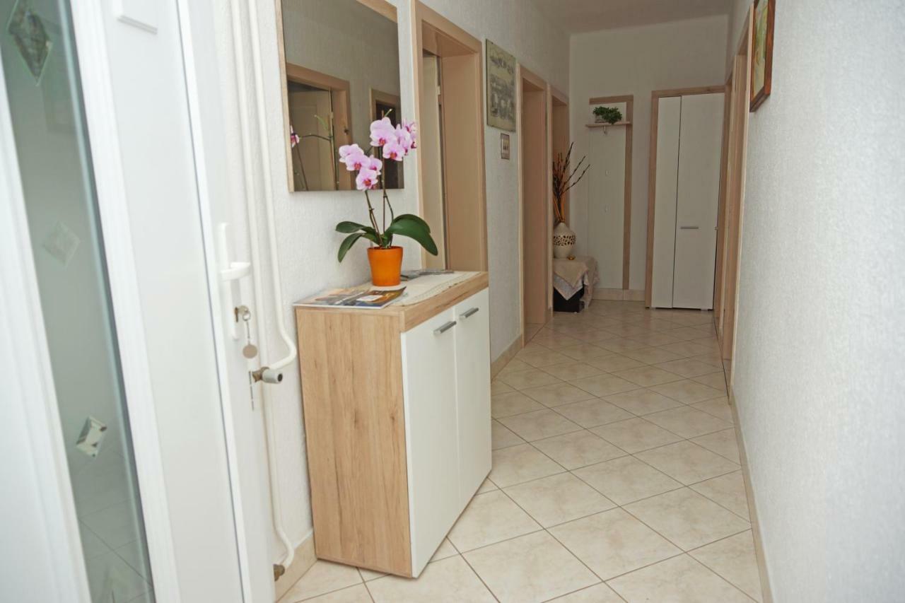 Apartman Bokula โนวีวีโนดอลสกี ภายนอก รูปภาพ