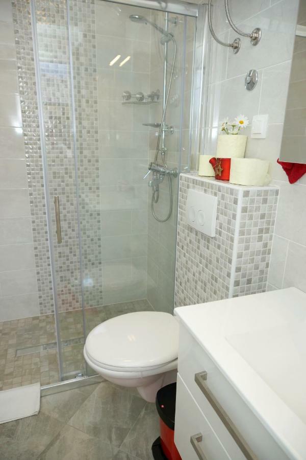 Apartman Bokula โนวีวีโนดอลสกี ภายนอก รูปภาพ